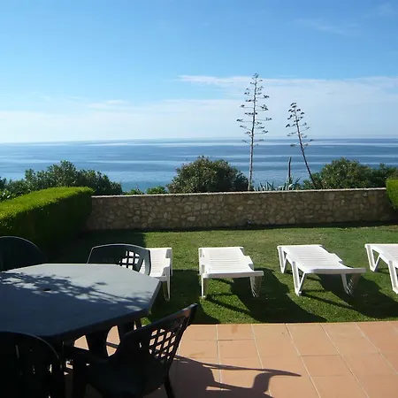 Ocean View By Management Services 빌라 *
